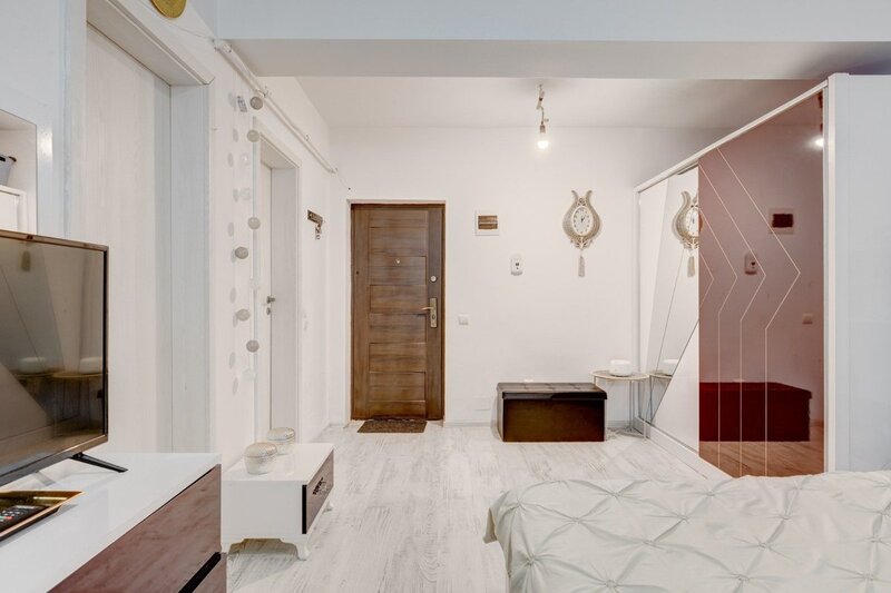 Militari Residence, Weinner Palada, garsoniera, demisol.